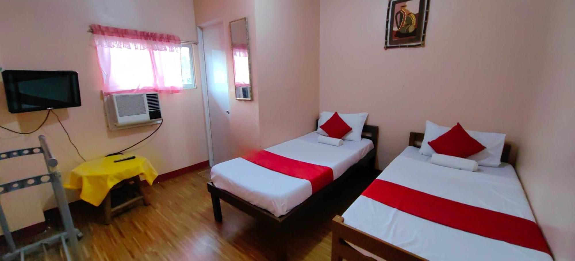 Oyo 1038 William Hearts Pension Puerto Princesa Buitenkant foto
