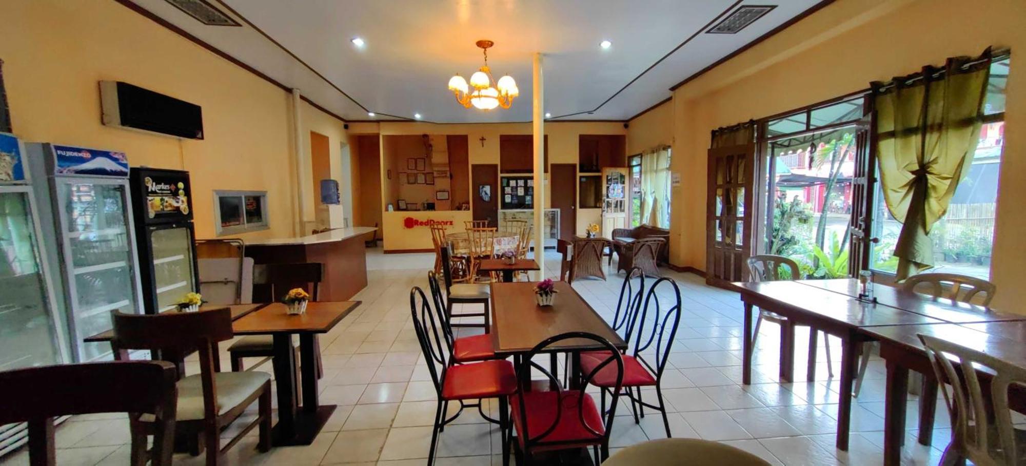 Oyo 1038 William Hearts Pension Puerto Princesa Buitenkant foto