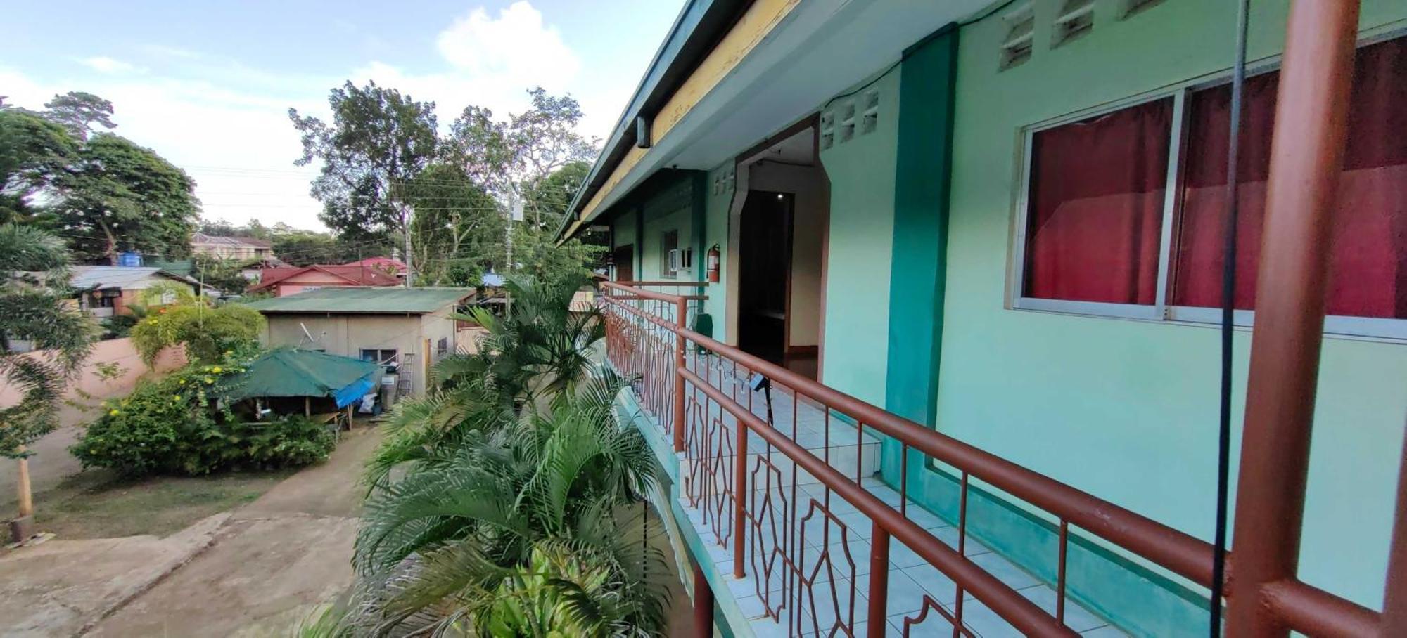 Oyo 1038 William Hearts Pension Puerto Princesa Buitenkant foto